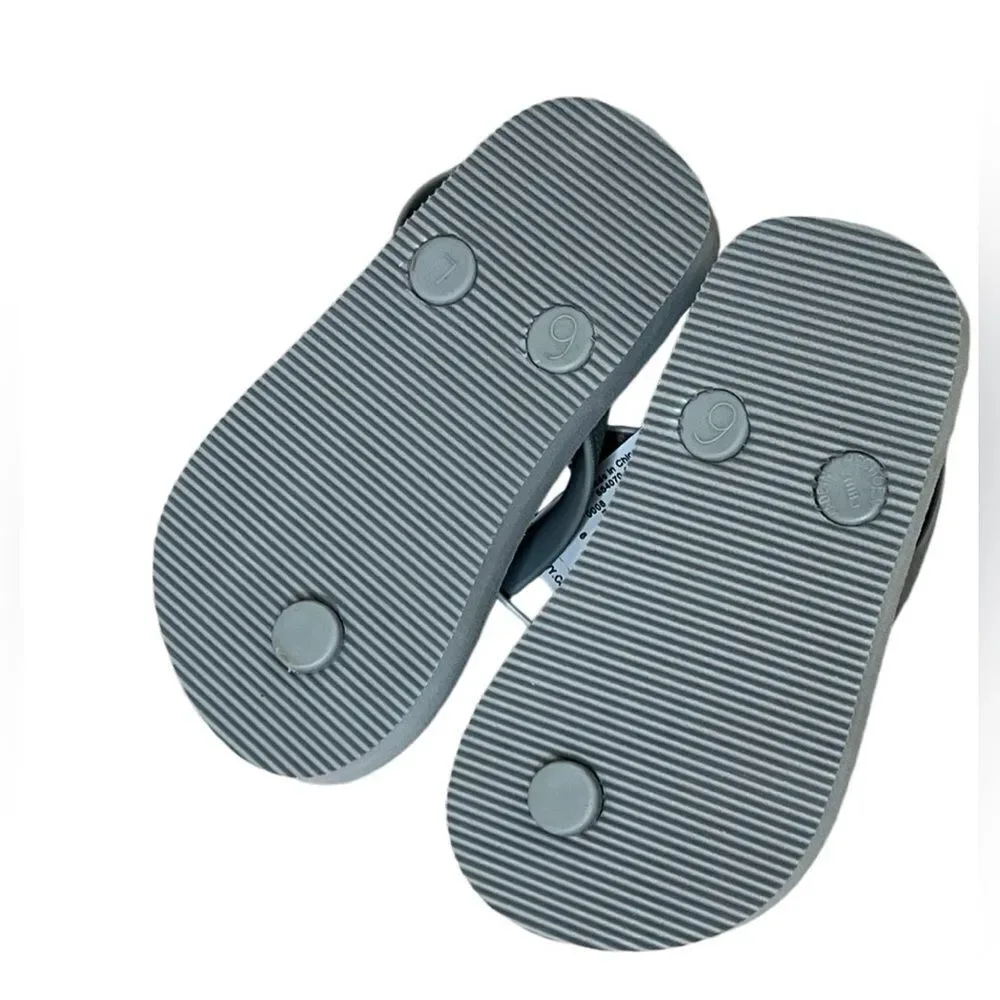 Old Navy 564070-01‎ Grey Flip Flops Rubber Safety Back sz 6 NWT